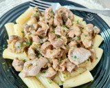 Foto del paso 6 de la receta: Rigatoni agazpachado con mollejas de pollo al ajillo