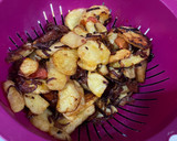 Foto del paso 5 de la receta: Tortilla de patata con chorizo picante