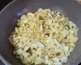 Foto del paso 2 de la receta: Pollo con tomate (Ostropel de pui)