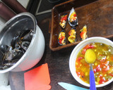 Foto del paso 7 de la receta: Mejillones con ensalada de pimientos asados