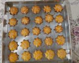 Foto langkah ke 5 dari resep Kue kering keju manis renyah dan tahan lama.