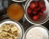A picture of step 1 of Strawberry Banana Smoothie 🍓🍌🍓🍌.