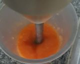 A picture of step 1 of Papaya strawberry thick shake.