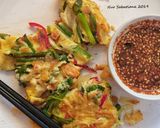 Foto langkah ke 7 dari resep Haemul Pajeon (Shrimp Pancake).