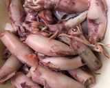 Foto langkah ke 1 dari resep Tumis Cumi Asin.