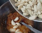 लहसुन का अचार (lehsun ka achar recipe in Hindi) रेसिपी चरण 4 फोटो