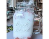 รูปขั้นตอนการทำที่ 5 ของ นมสดสตรอว์เบอร์รี🥛🍓