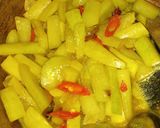 Foto langkah ke 4 dari resep Sayur timun kuah kuning.
