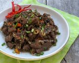 Foto langkah ke 4 dari resep Daging Sapi Tumis Serai.