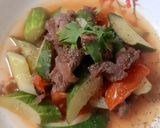 Hình bước làm 2 của món Gân bò xào cà chua dưa leo