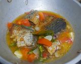 Foto langkah ke 3 dari resep Sarden Salem Bumbu Iris.