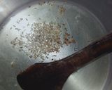 A picture of step 2 of آلو گوبھی.