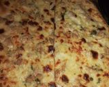 صورة لخطوة 4 من وصفة بيتزا بصوص بيضاء 😋😋😋