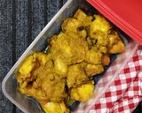 Foto langkah ke 6 dari resep Ayam Ungkep Air Kelapa Bumbu Kuning.