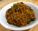 รูปขั้นตอนการทำที่ 4 ของ บะหมี่ผักผัดหอยลายปุ้มปุ้ย