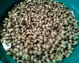 Foto del paso 1 de la receta: BUÑUELITOS De Fríjol Cabecita Negra...!