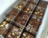 Foto langkah ke 8 dari resep Tips brownies fudgy anti gagal dengan oven tangkring.