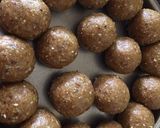A picture of step 6 of Nutritious dryfruits laddo with edible gum.