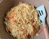 Foto langkah ke 5 dari resep Mie Goreng Berkat.