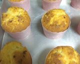 Foto langkah ke 5 dari resep Kue muffin keju choco chip.