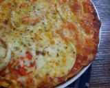 Foto langkah ke 8 dari resep Pizza sosis mozarella empuk.