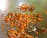 Foto langkah ke 2 dari resep Mie Goreng Tumis.
