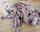 Foto langkah ke 1 dari resep Cumi Asin Saus Tiram Simpel.
