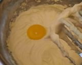 Foto langkah ke 2 dari resep Tumbprint Cookies.