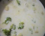 A picture of step 6 of Thai Baby Corn Soup.