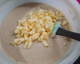 Foto del paso 3 de la receta: Torta matera de bananas con manzanas y chips de chocolate