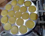 Foto langkah ke 2 dari resep Kue Lumpur Kentang Mini.