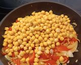 Foto del paso 2 de la receta Pita con garbanzos y verduras