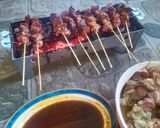 Foto langkah ke 7 dari resep Sate Sapi bumbu manis.
