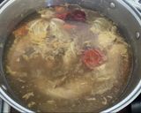 Pulykanyak húsleves eperlevél tésztával recept fázis 1 fotója