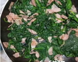 Foto del paso 1 de la receta: Espinacas salteadas con cacahuetes
