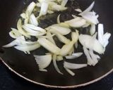 Foto langkah ke 2 dari resep 65. Salmon tumis bombay.