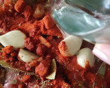 Foto del paso 4 de la receta: Conejo al salmorejo