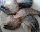รูปขั้นตอนการทำที่ 1 ของ กุ้งลุยสวน คลีน