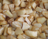 Foto del paso 3 de la receta: Tarta de manzana con arándanos frescos y jengibre cristal