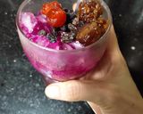Hình bước làm 3 của món Siro thanh long mix topping