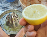 Foto del paso 3 de la receta: Ceviche fácil de gambas y aguacate