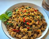 Foto langkah ke 5 dari resep Thai Chicken Basil.