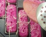 Foto langkah ke 6 dari resep Pukis Buah Naga.