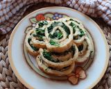 A picture of step 8 of Spinach Omelette Roll.