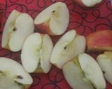 Foto del paso 1 de la receta: Manzanas en salsa de membrillo y miel