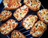 A picture of step 7 of Cheese Garlic Bread.