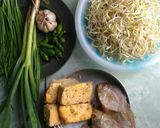 Foto langkah ke 1 dari resep Tumis taoge ikan asin oncom.