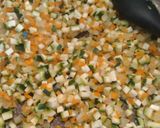 Foto del passaggio 2 della ricetta Calamarata al ragù di verdure