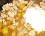 A picture of step 4 of Chicken curry with mango.