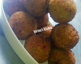 A picture of step 3 of Yam balls.